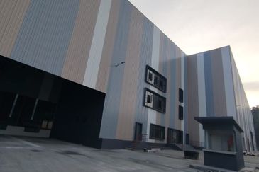 Detached factory cum 3-Storey Office for Sale @ Section U10, Shah Alam, Selangor