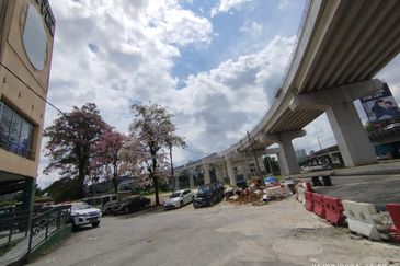 Kayu Ara Business Park, Kayu Ara