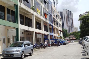 Kayu Ara Business Park, Kayu Ara