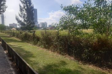 Commercial Land for Sale @ Melaka Tengah, Kota Laksamana