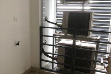 Pandora @ Tropicana Metropark