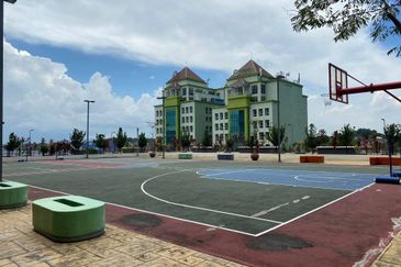 Vista Alam Serviced Apartment