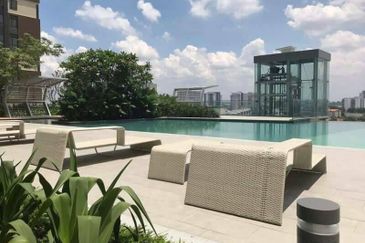 Pandora @ Tropicana Metropark