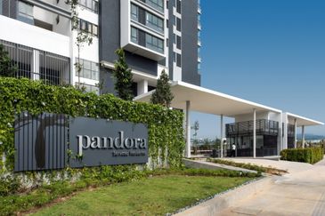 Pandora @ Tropicana Metropark