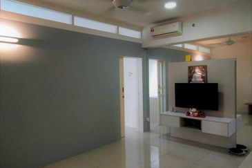 V12 Sovo (Menara Suria)