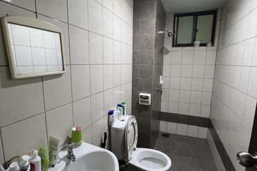 Indah Alam Condominium