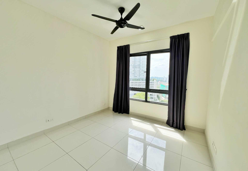 Pandora @ Tropicana Metropark