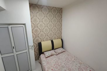 Pandora @ Tropicana Metropark