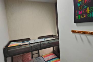 Pandora @ Tropicana Metropark