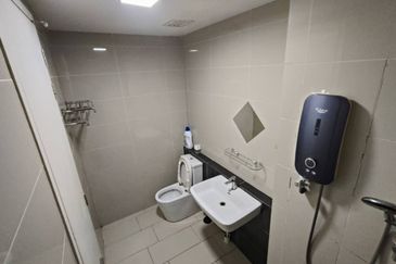 Pandora @ Tropicana Metropark