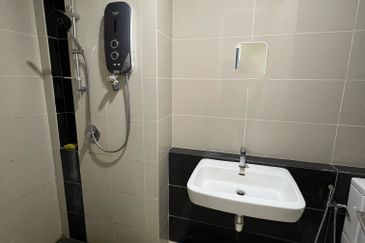 Pandora @ Tropicana Metropark