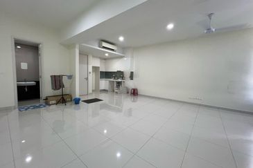 Pandora @ Tropicana Metropark