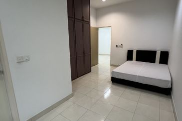 Setia Indah 9, Setia Alam