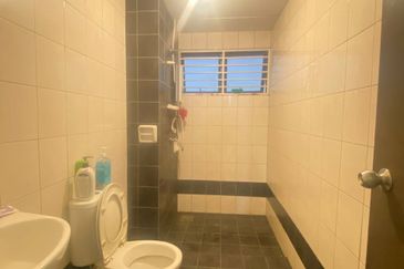 Indah Alam Condominium