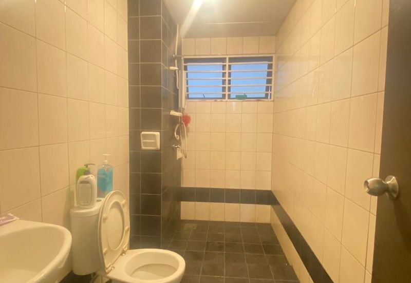 Indah Alam Condominium