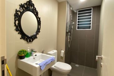 Renai Jelutong Residences