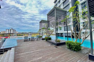 Renai Jelutong Residences