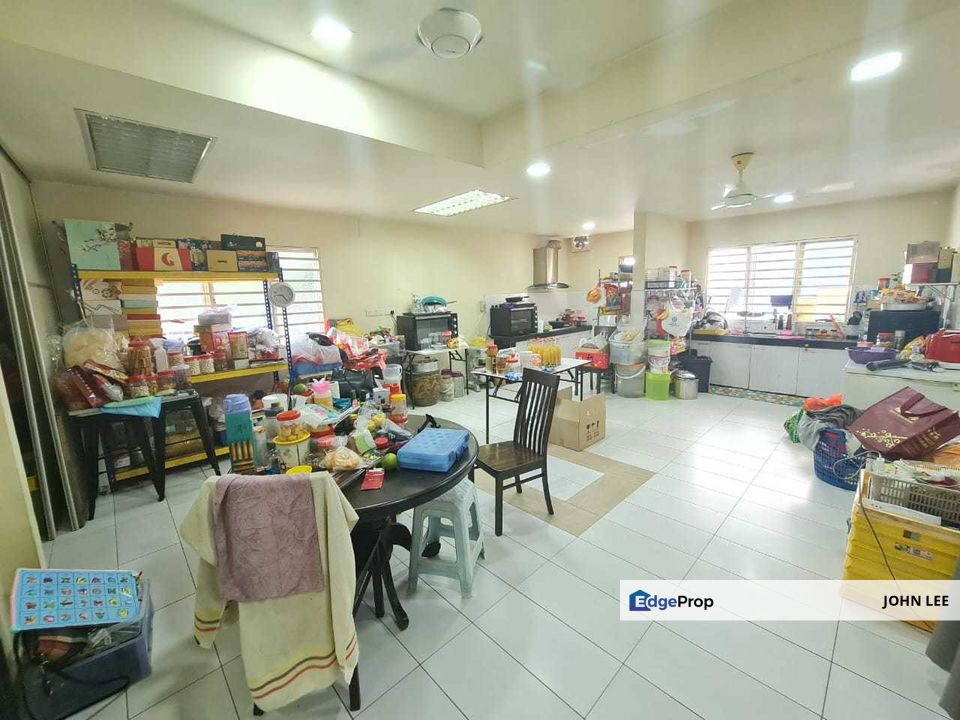 Taman Putra Impiana End Lot House, Selangor, Puchong