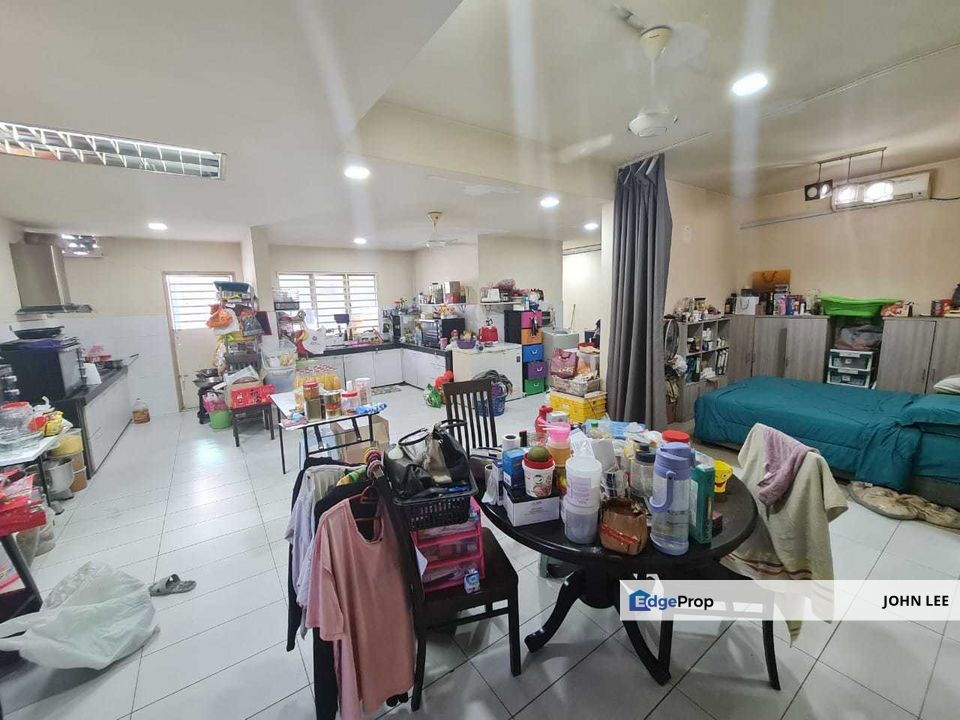 Taman Putra Impiana End Lot House, Selangor, Puchong