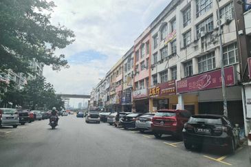 Bandar Puchong Jaya Jalan Kenari