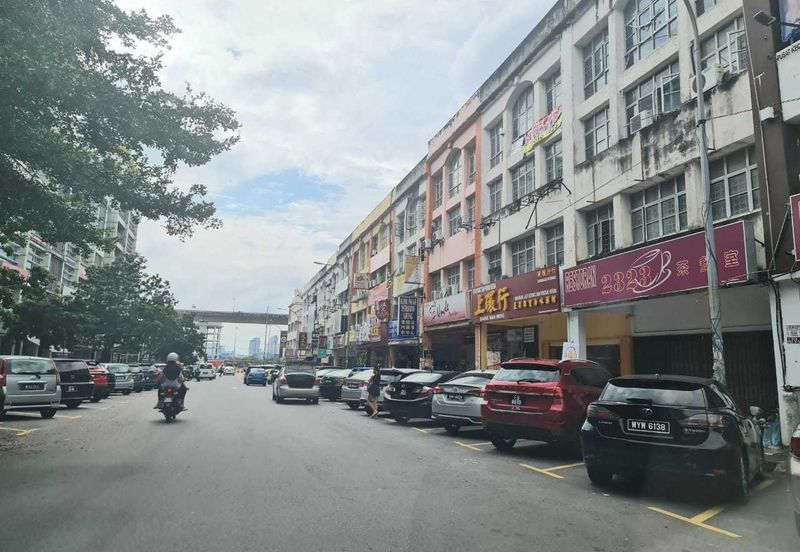 Bandar Puchong Jaya Jalan Kenari