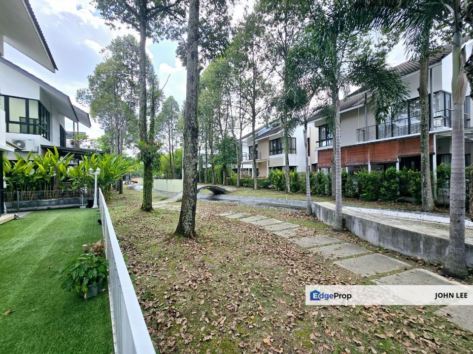 Lake Edge Puchong 2 Storey Semi D House for Sale Land size 50x90 4500sf Good Living Environment Good Location Easy Access LDP, Selangor, Puchong