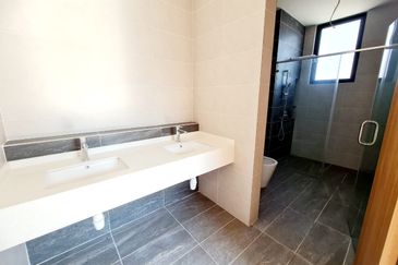 Taman Puchong Legenda