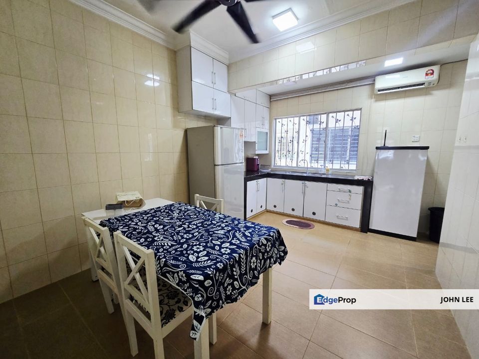  Puchong Hartamas PH2 Freehold 2 Storey House For Sale Land Size 22x60 Extended Kitchen Strategic Location Near Bandar Purteri Puchong, Selangor, Puchong