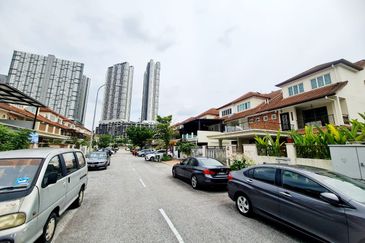 Taman Impian Indah (Paragon Heights)