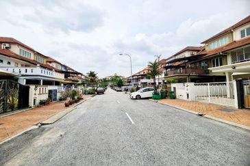 Taman Impian Indah (Paragon Heights)