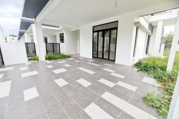 Legasi 2 , Bandar Kinrara