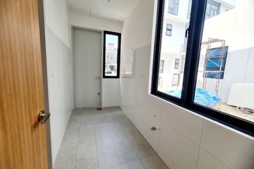 Taman Puchong Legenda