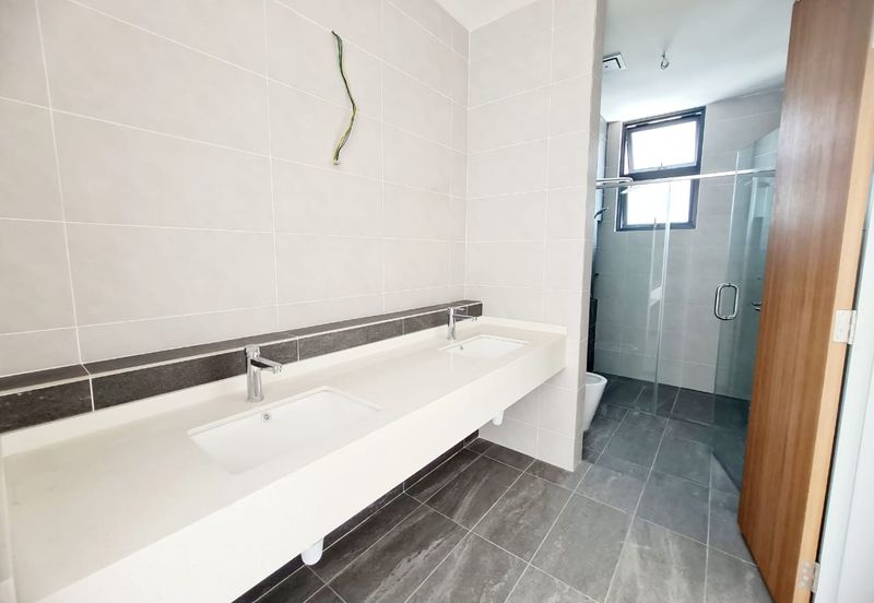 Taman Puchong Legenda