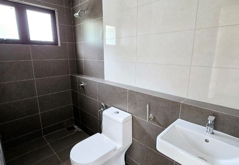 Legasi 2 , Bandar Kinrara