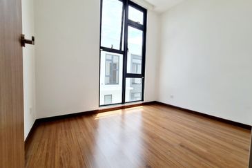 Taman Puchong Legenda