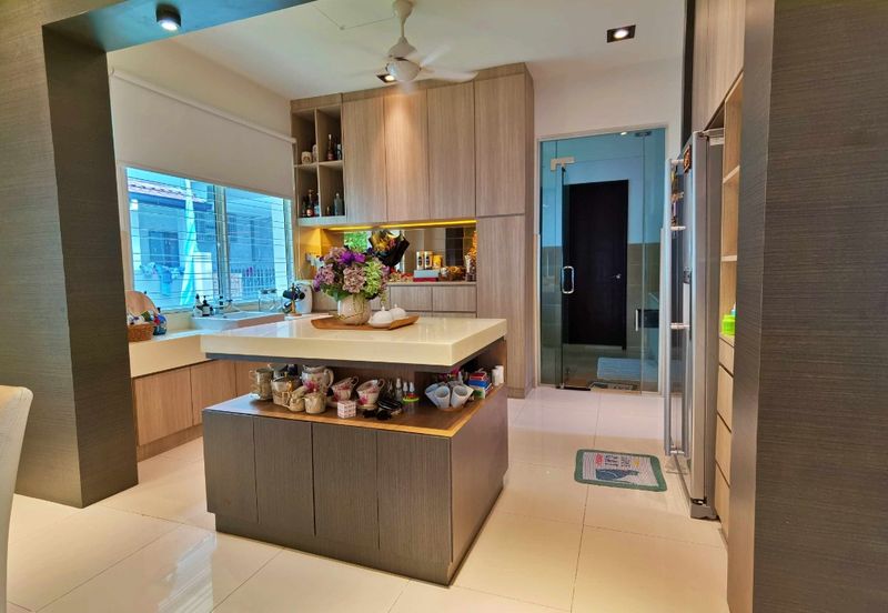 Rare Bungalow at Hilltop Bandar Puteri 12