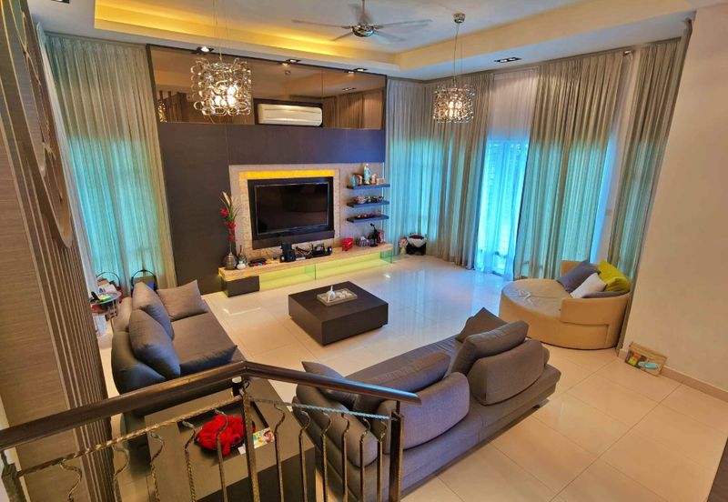 Rare Bungalow at Hilltop Bandar Puteri 12