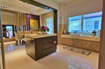 Rare Bungalow at Hilltop Bandar Puteri 12