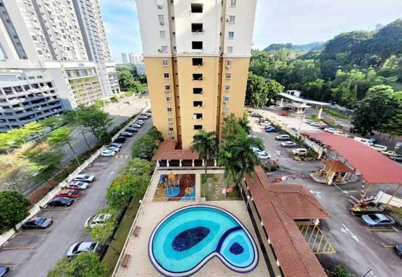 Puteri Bayu Apartment