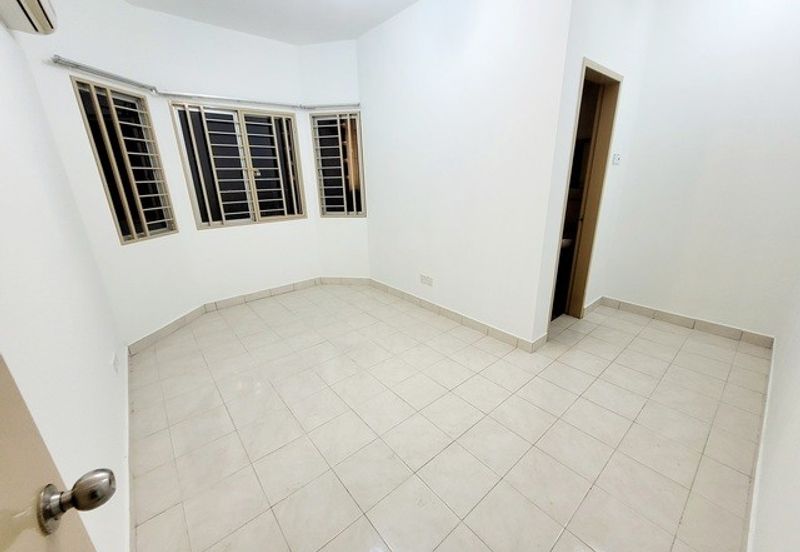 Puteri Bayu Apartment