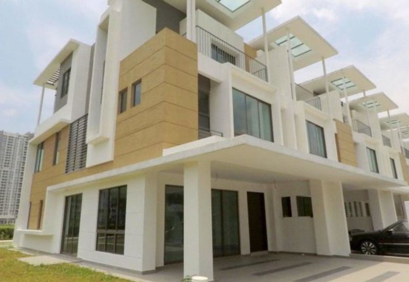 Lake Point Residence