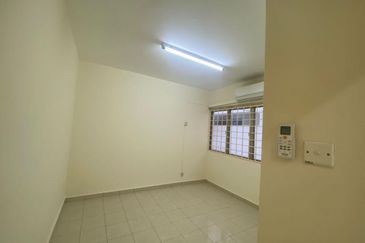 De Tropicana Condominium