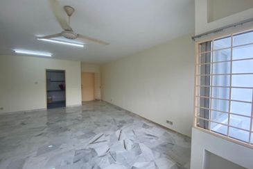 De Tropicana Condominium