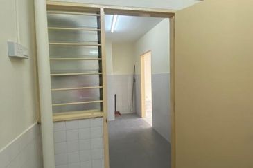 De Tropicana Condominium