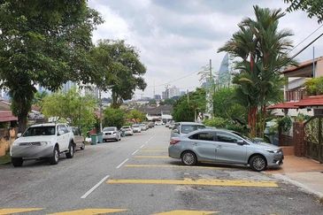 Taman OUG,Jalan hujan batu,well maintain unit,Freehold ,2 sty for sale