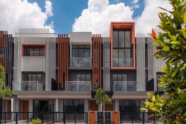 Taman Puchong Legenda