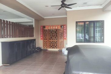 Taman OUG, Taman Yarl, Freehold Double sty Bungalow, Move in condition 9 rooms