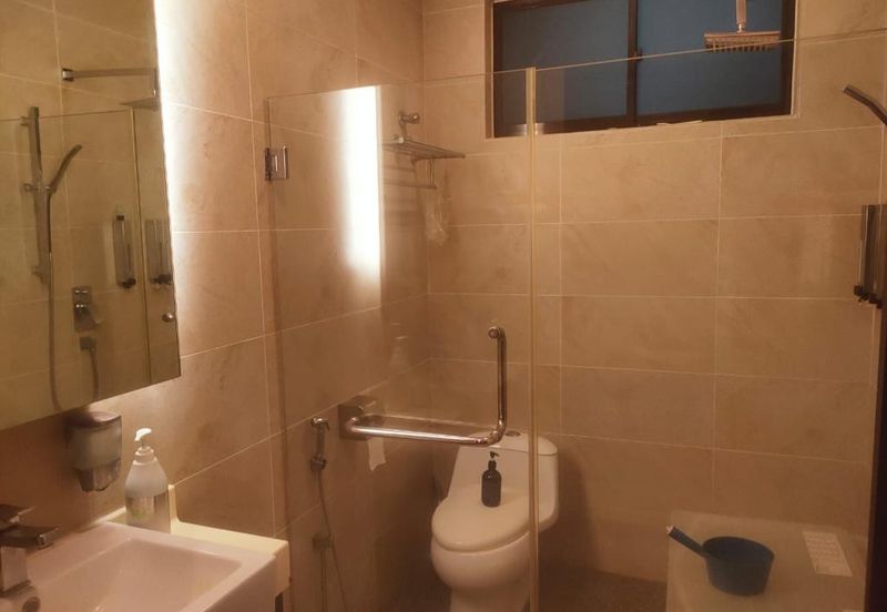 Taman OUG, Taman Yarl, Freehold Double sty Bungalow, Move in condition 9 rooms