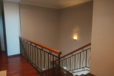 Taman OUG, Taman Yarl, Freehold Double sty Bungalow, Move in condition 9 rooms