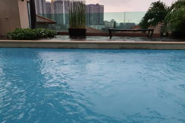 Taman OUG, Taman Yarl, Freehold Double sty Bungalow, Move in condition 9 rooms